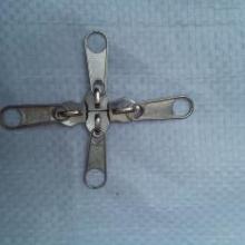  蒼南縣龍港金德利多塑料拉鏈廠 主營(yíng) 凹凸扣拉鏈 塑料拉鏈